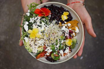 Miska pełna zdrowych składników